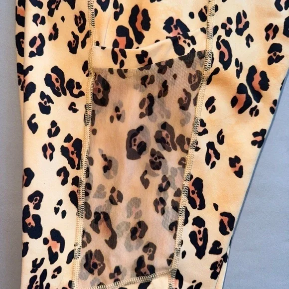 NWT Cheetah Print Fabletics Leggings - Picture 4 of 6